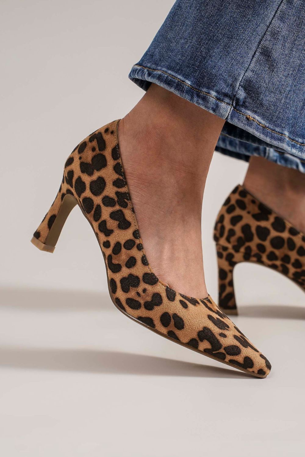 H&H Faux Suede Leopard Point Toe Pumps