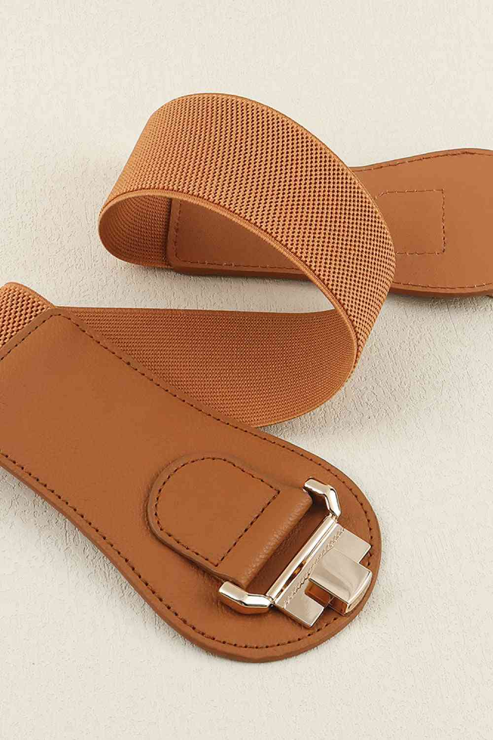 Buckled Elastic Belt