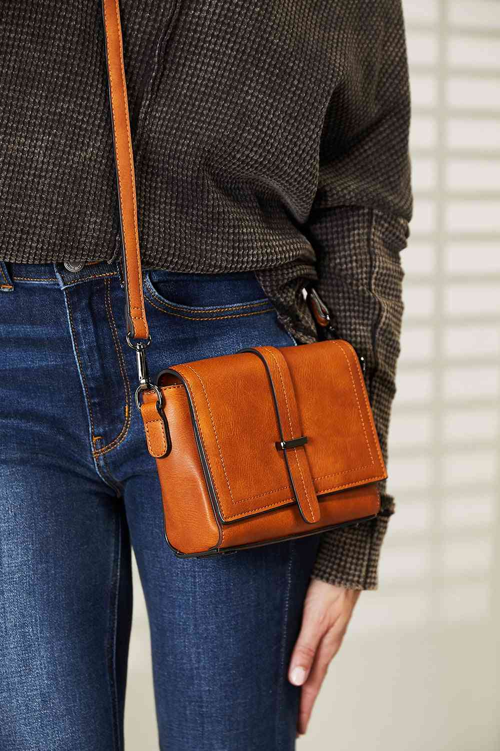 All Day Elegant Leather Crossbody Bag